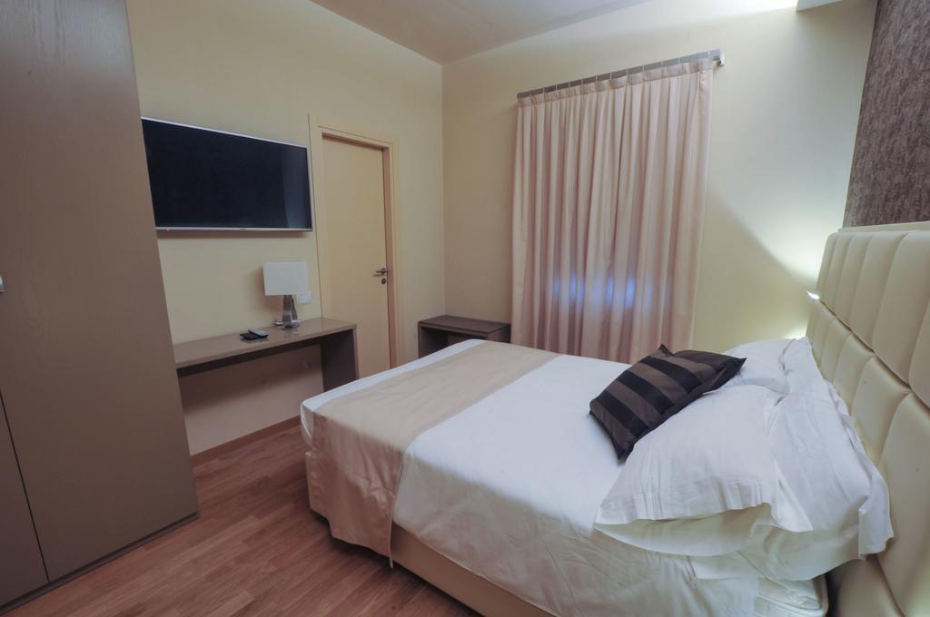 Hotel Dori Peschiera del Garda Camera foto