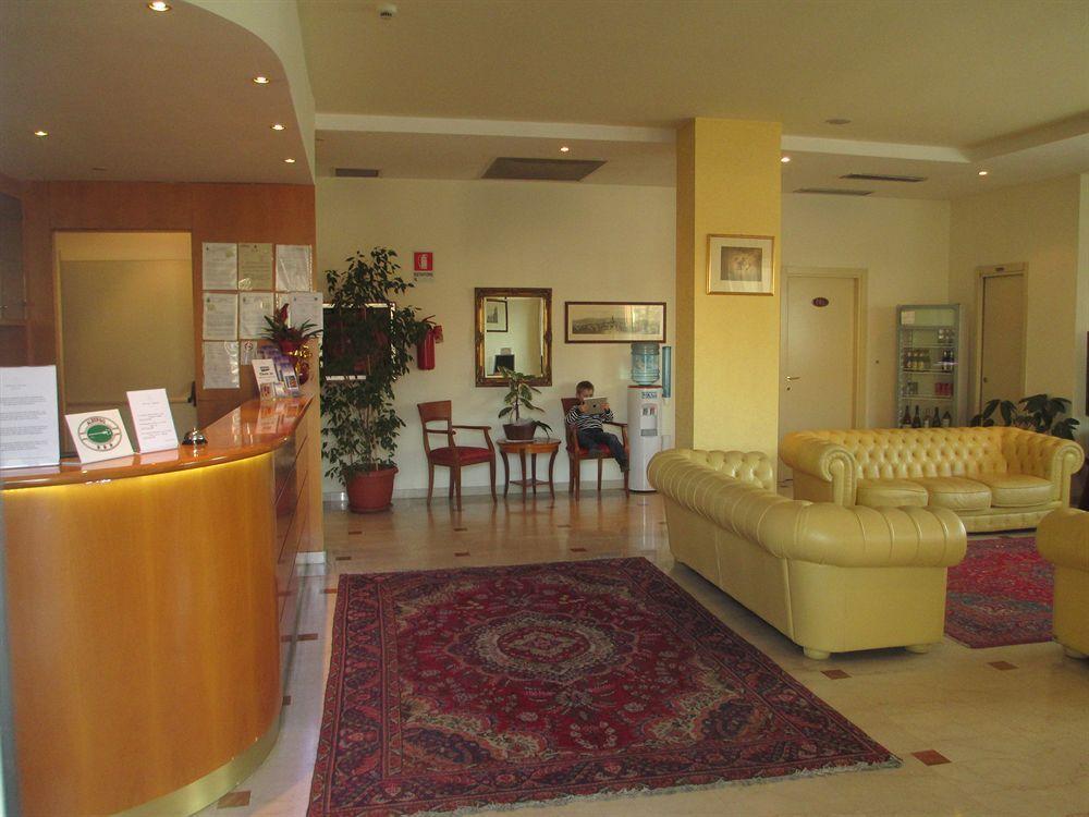 Hotel Dori Peschiera del Garda Esterno foto