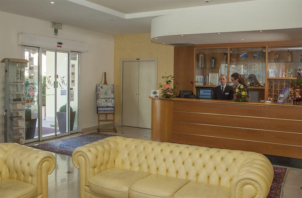 Hotel Dori Peschiera del Garda Esterno foto