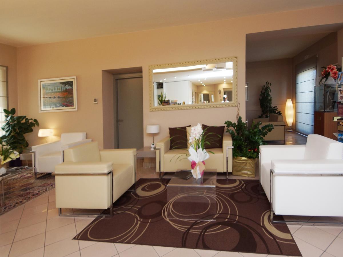 Hotel Dori Peschiera del Garda Esterno foto