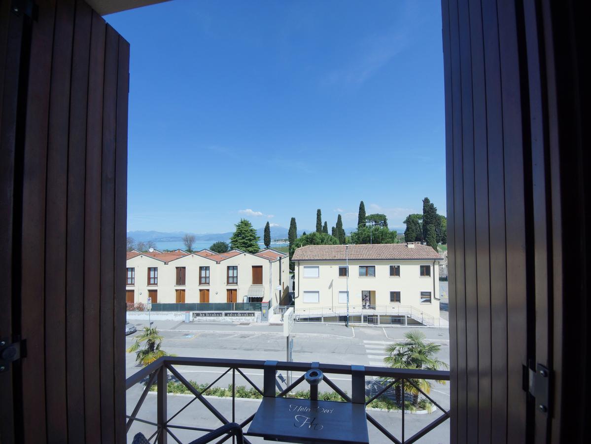 Hotel Dori Peschiera del Garda Esterno foto