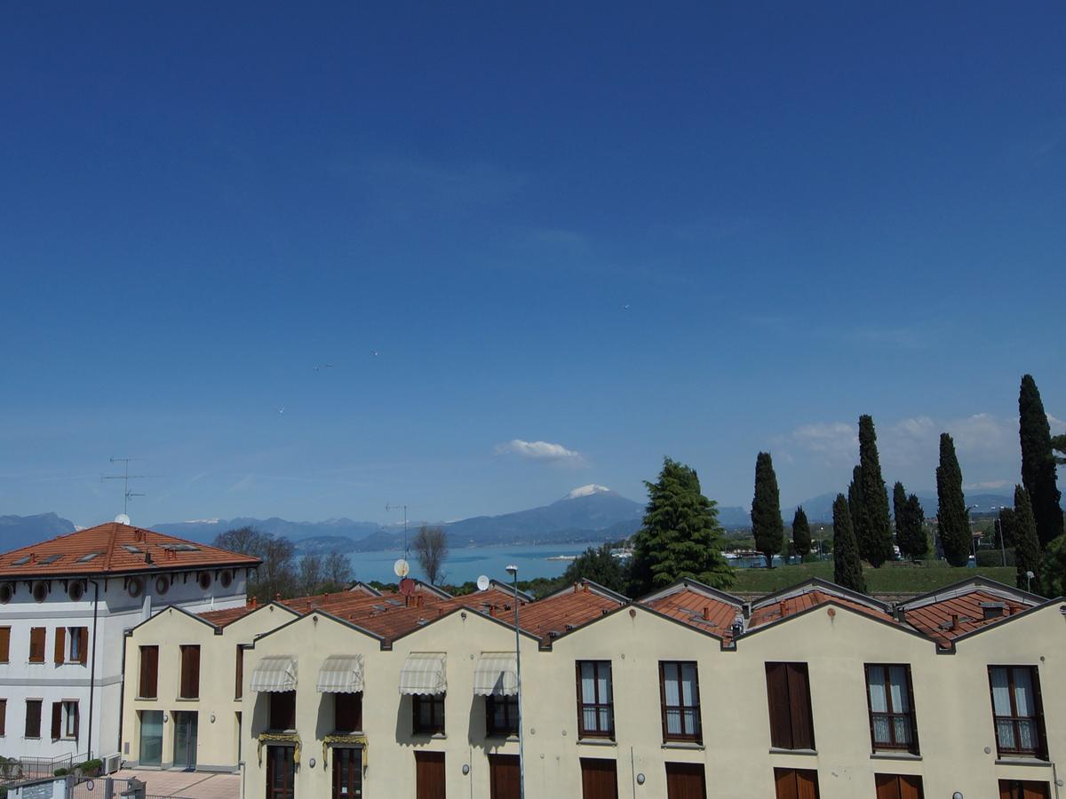 Hotel Dori Peschiera del Garda Esterno foto
